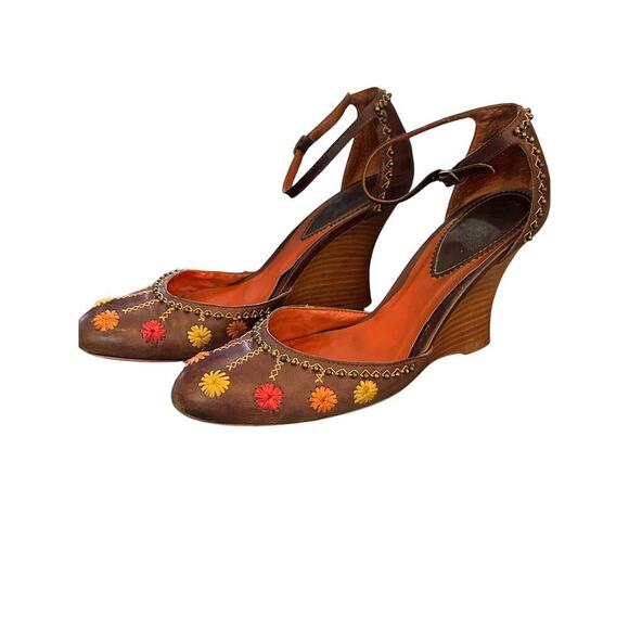 Carlos Santana Women's Stud Dark Brown Wedge Sandals Size 8.5 - Picture 1 of 7